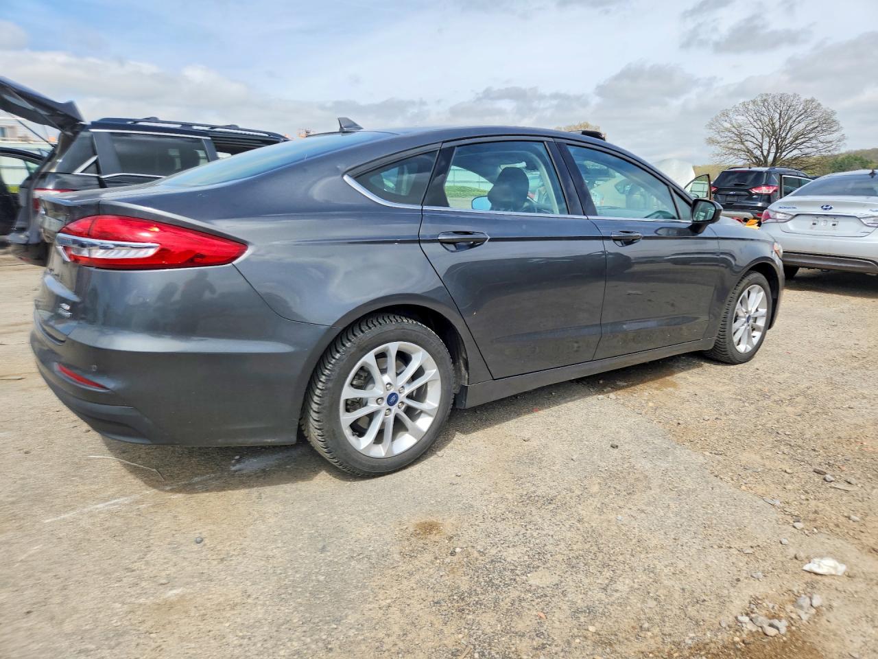 2020 FORD FUSION SE photo 7