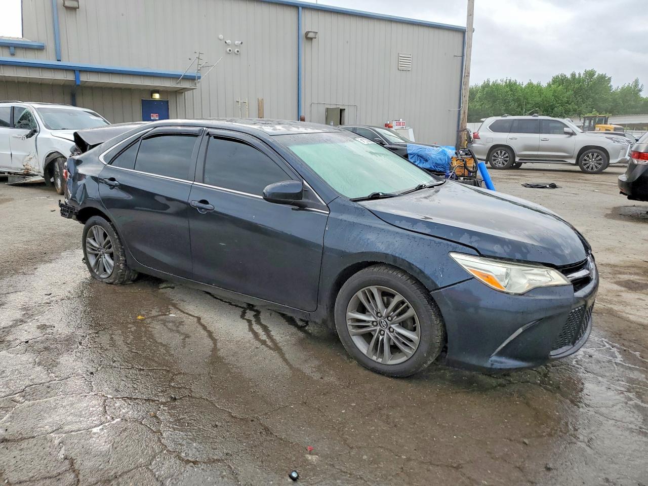 2015 TOYOTA CAMRY SE photo 7