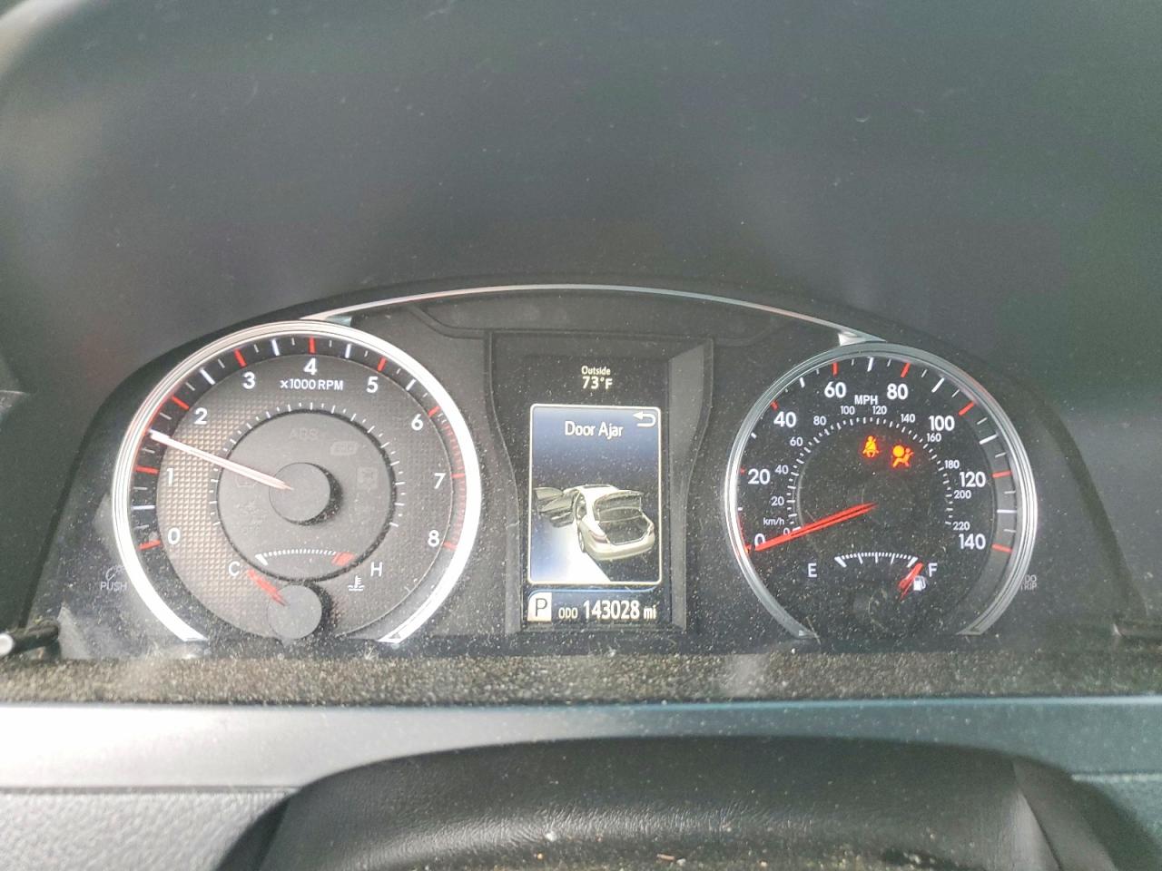 2015 TOYOTA CAMRY SE photo 17