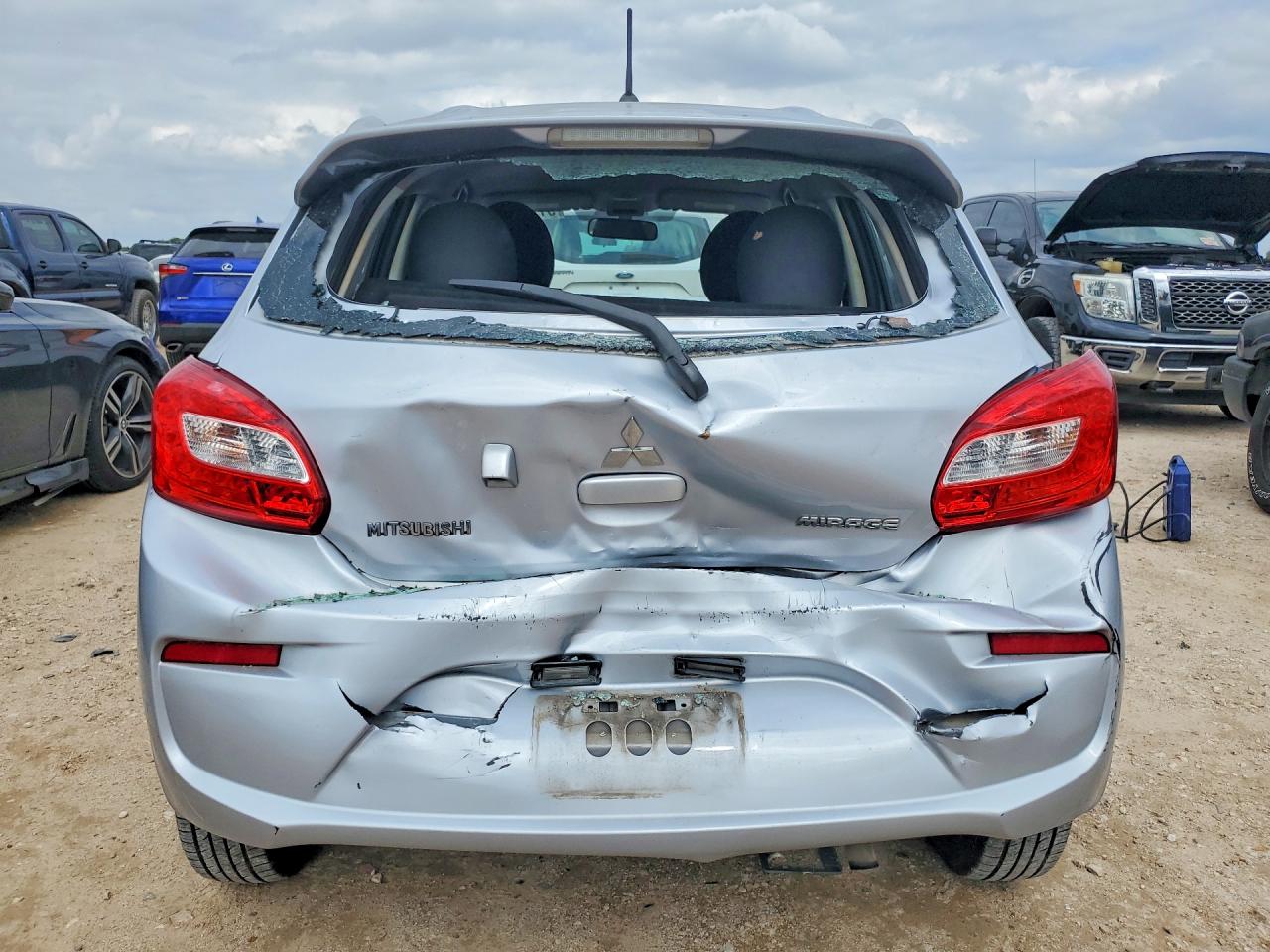 2018 MITSUBISHI MIRAGE ES photo 11