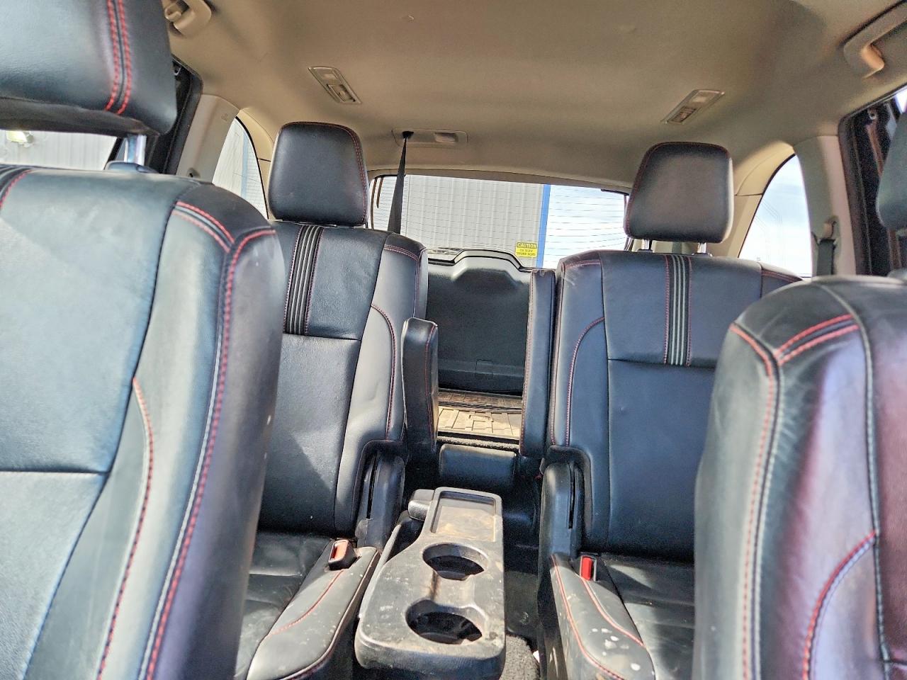 2019 TOYOTA HIGHLANDER SE photo 19