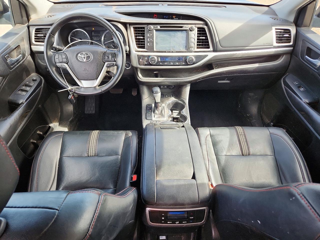 2019 TOYOTA HIGHLANDER SE photo 15