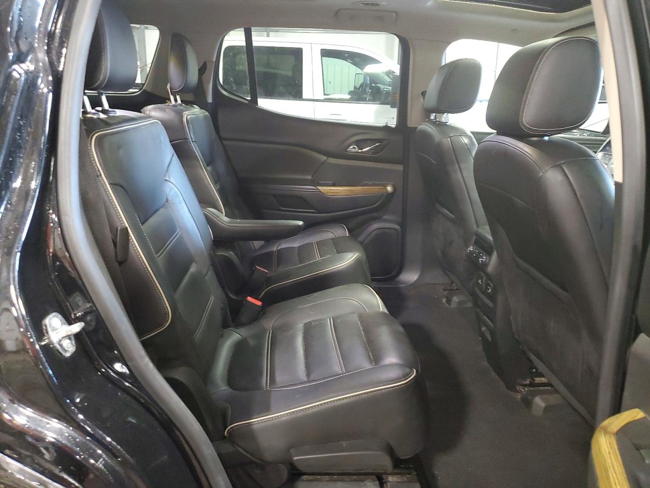 2017 GMC ACADIA DENALI photo 11