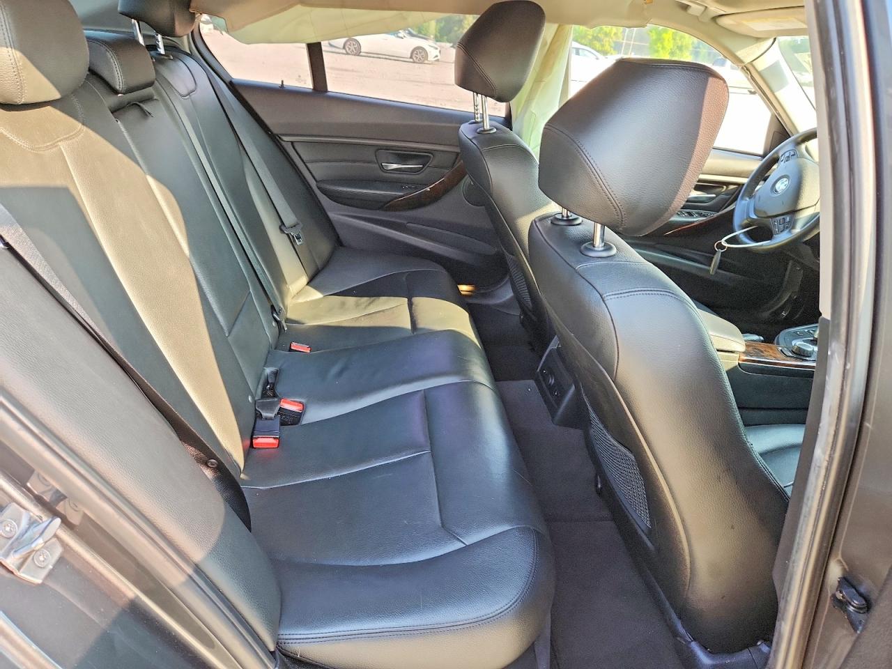 2016 BMW 320 XI photo 19