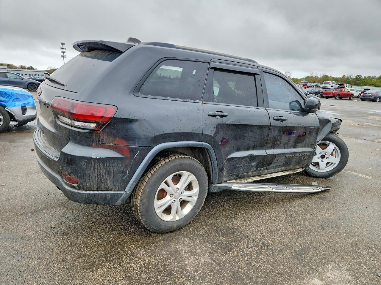 2016 JEEP GRAND CHEROKEE LAREDO photo 3