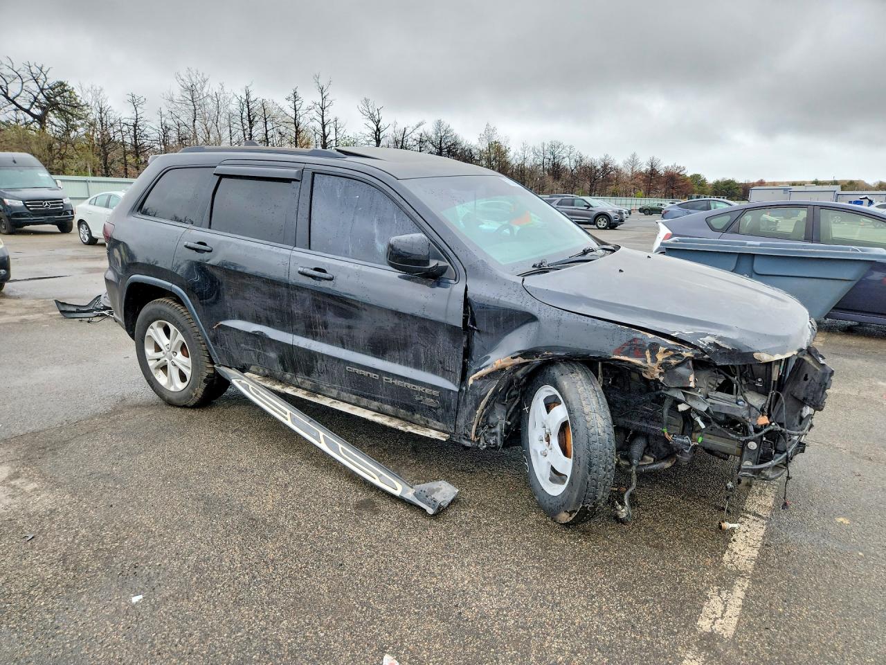 2016 JEEP GRAND CHEROKEE LAREDO photo 4