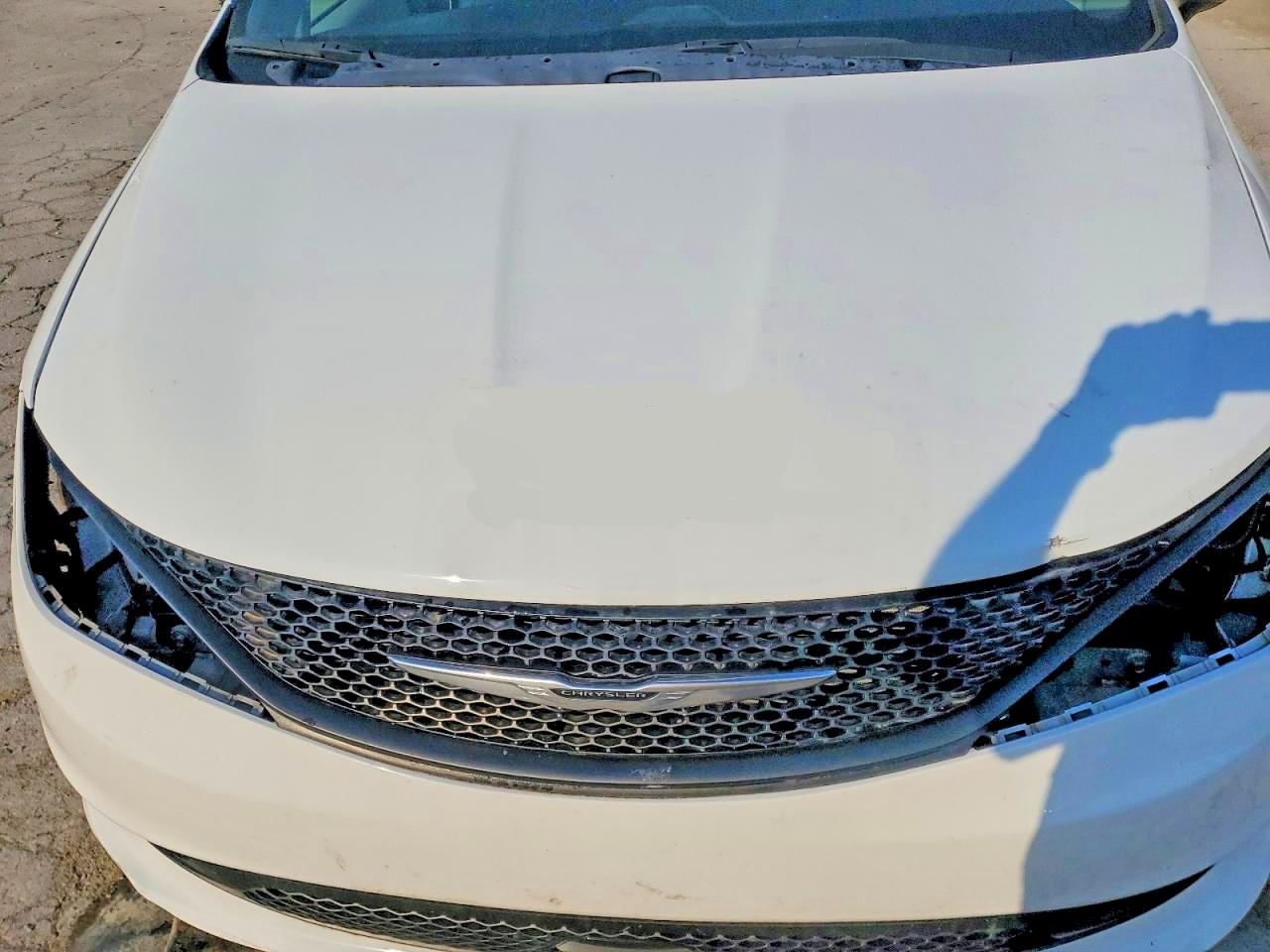 2023 CHRYSLER VOYAGER LX photo 23