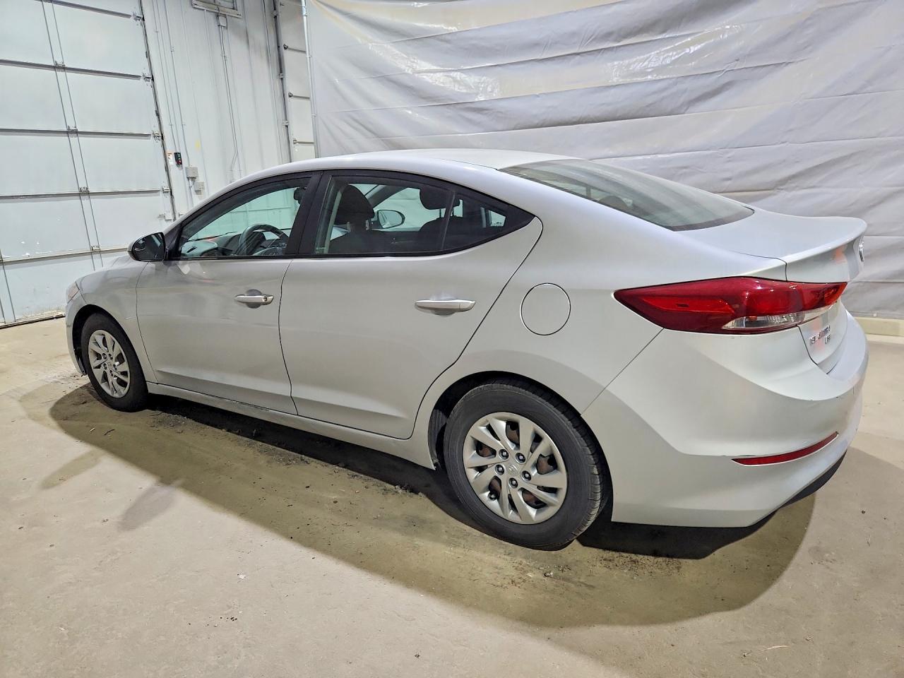 2018 HYUNDAI ELANTRA SE photo 4