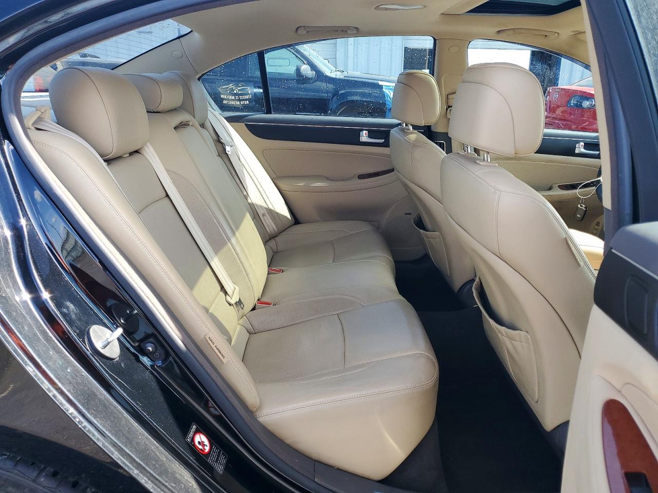 2013 HYUNDAI GENESIS 3.8L photo 28