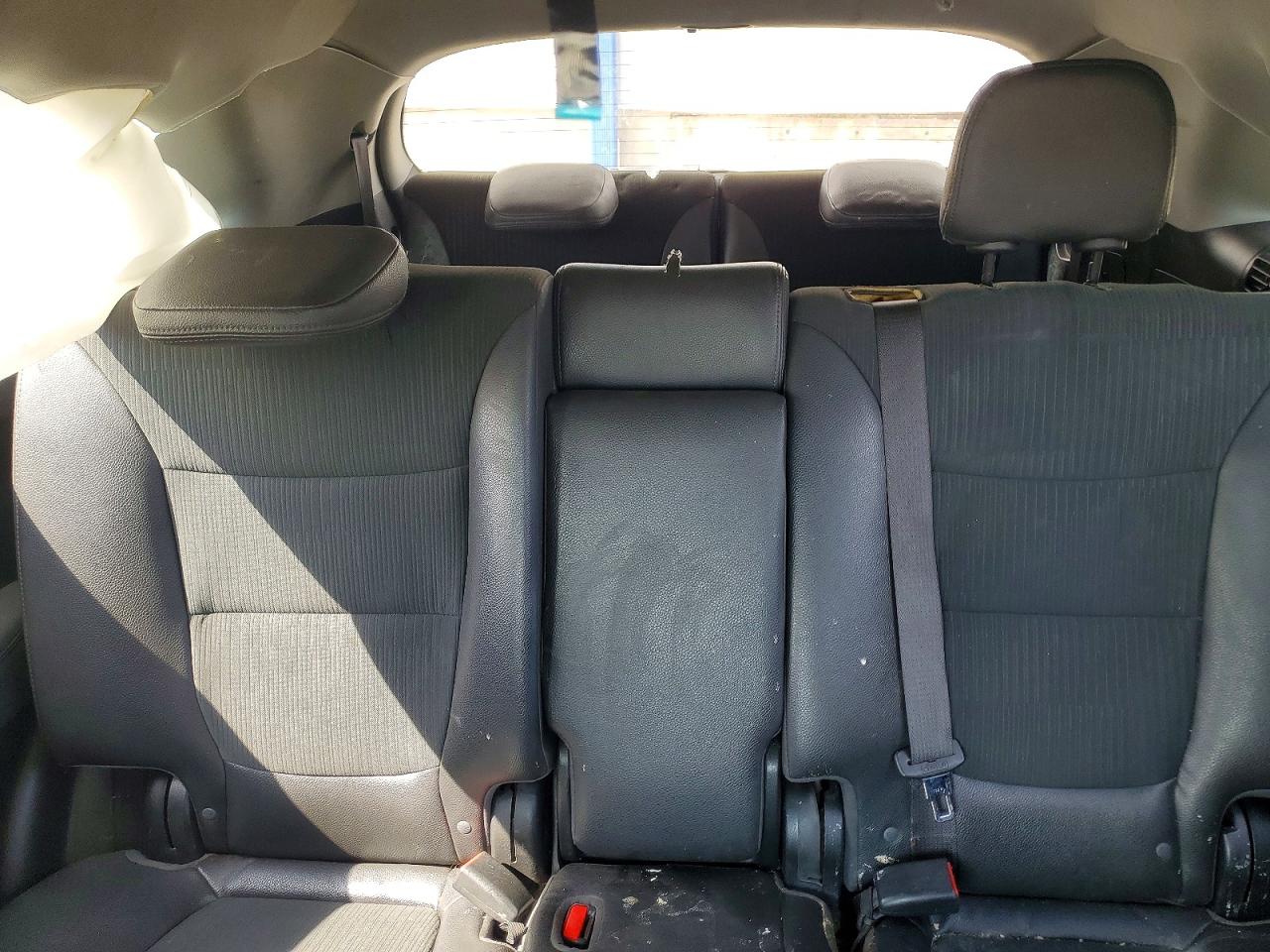 2011 KIA SORENTO EX photo 19