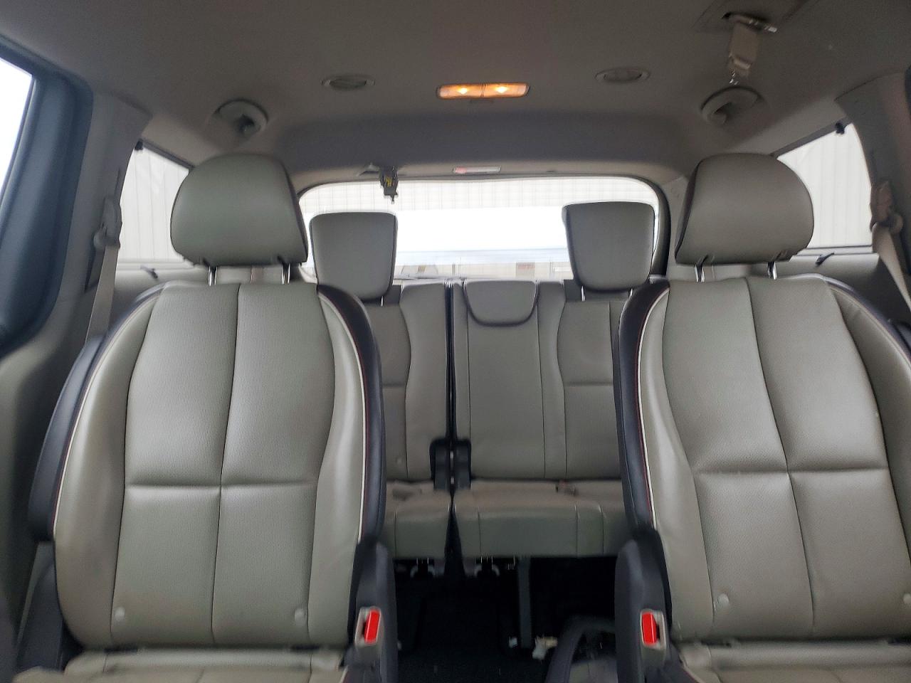 2016 KIA SEDONA EX photo 19