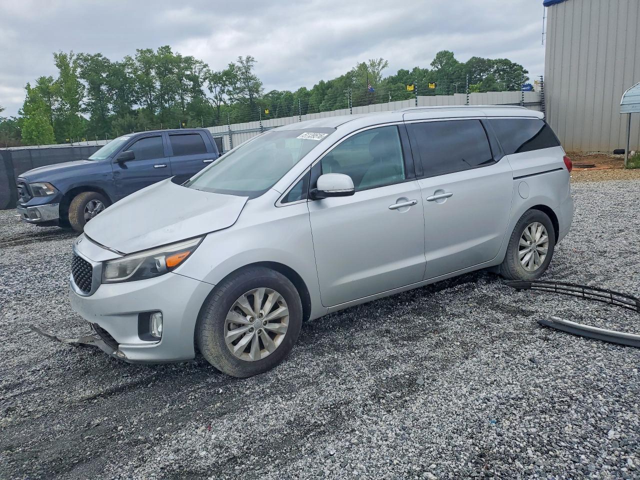 2016 KIA SEDONA