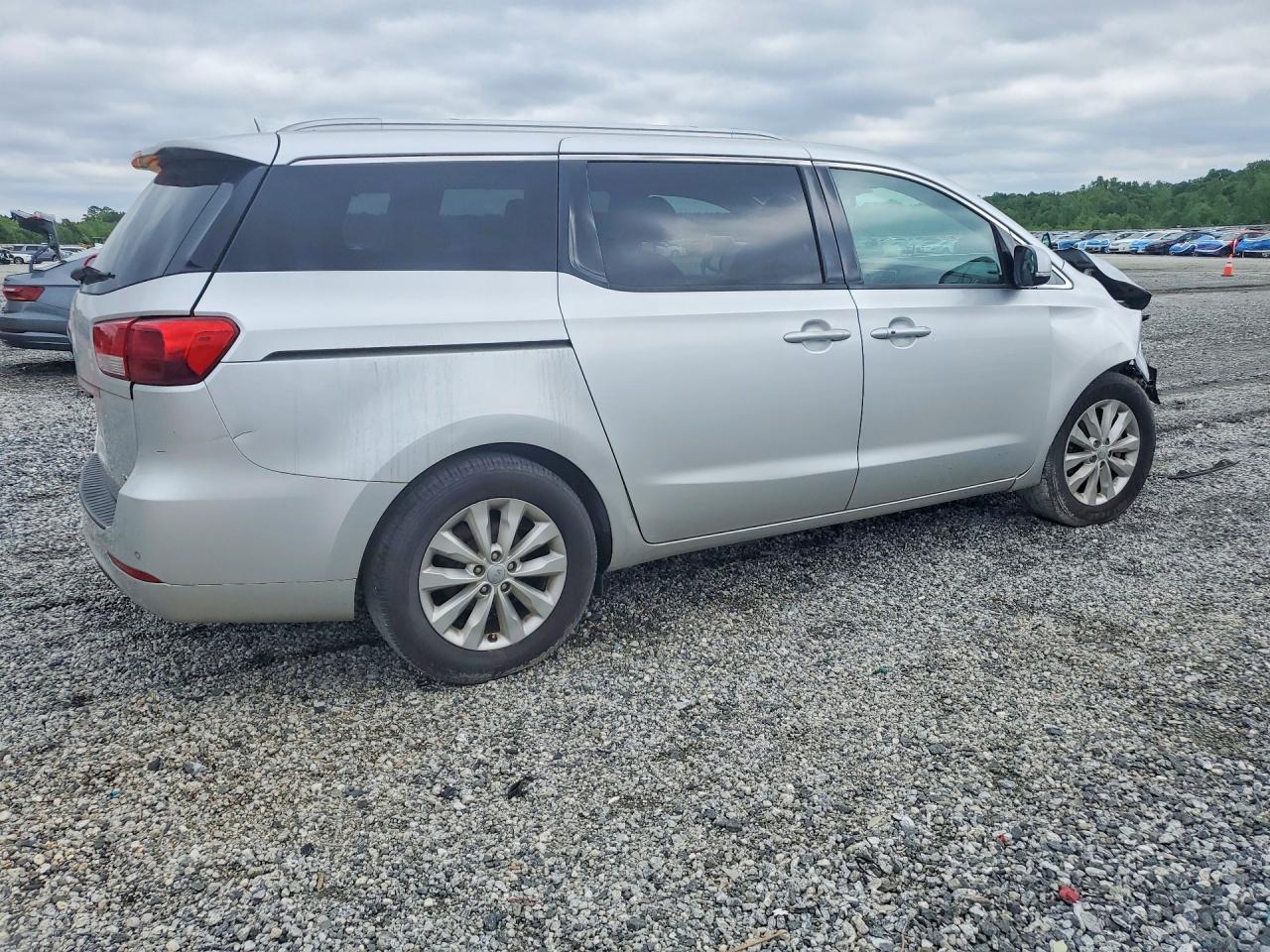 2016 KIA SEDONA EX photo 5
