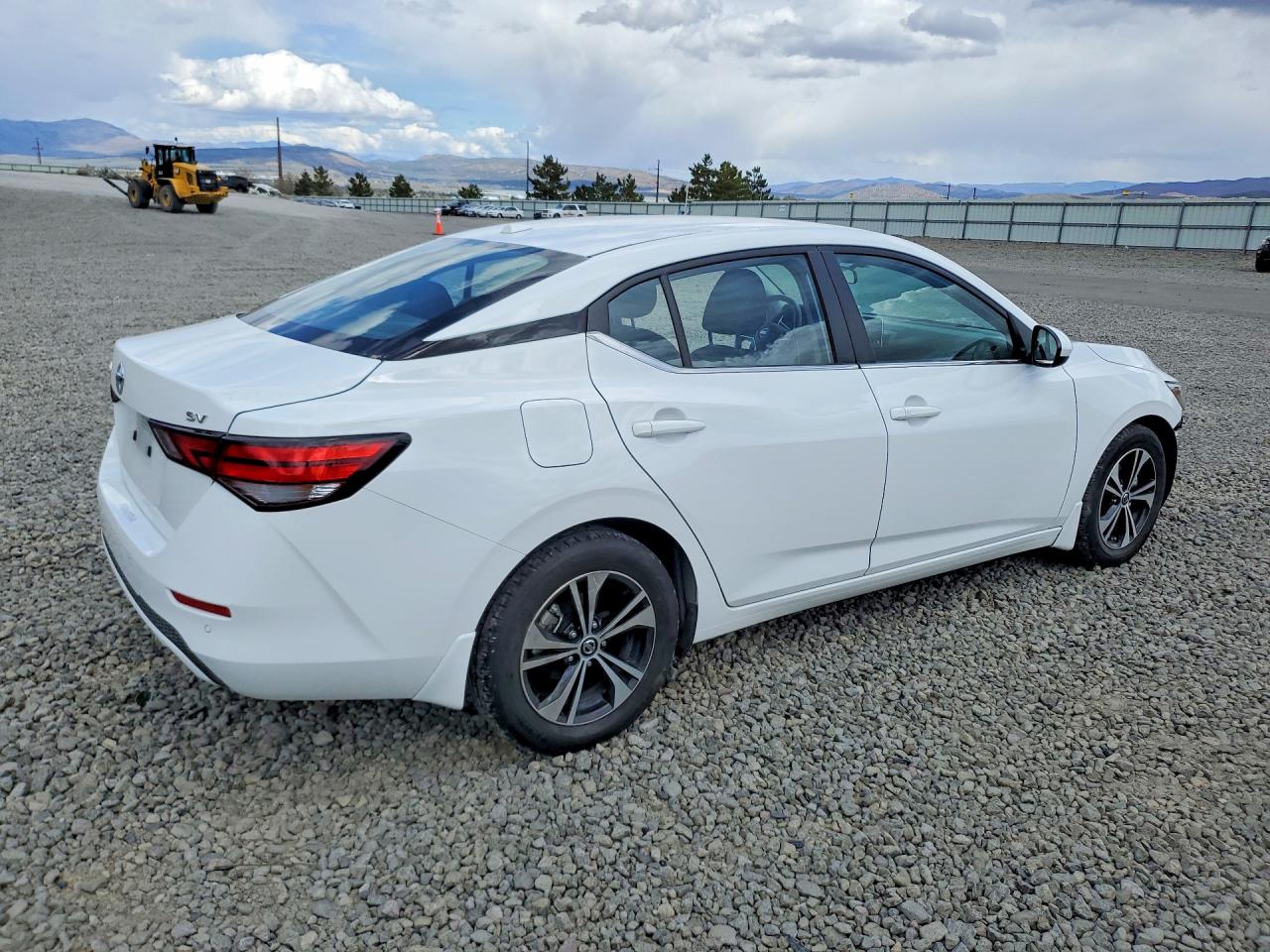 2022 NISSAN SENTRA SV photo 3