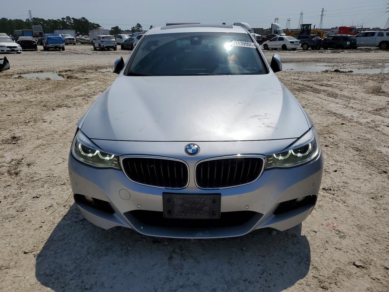 2015 BMW 335 photo 9