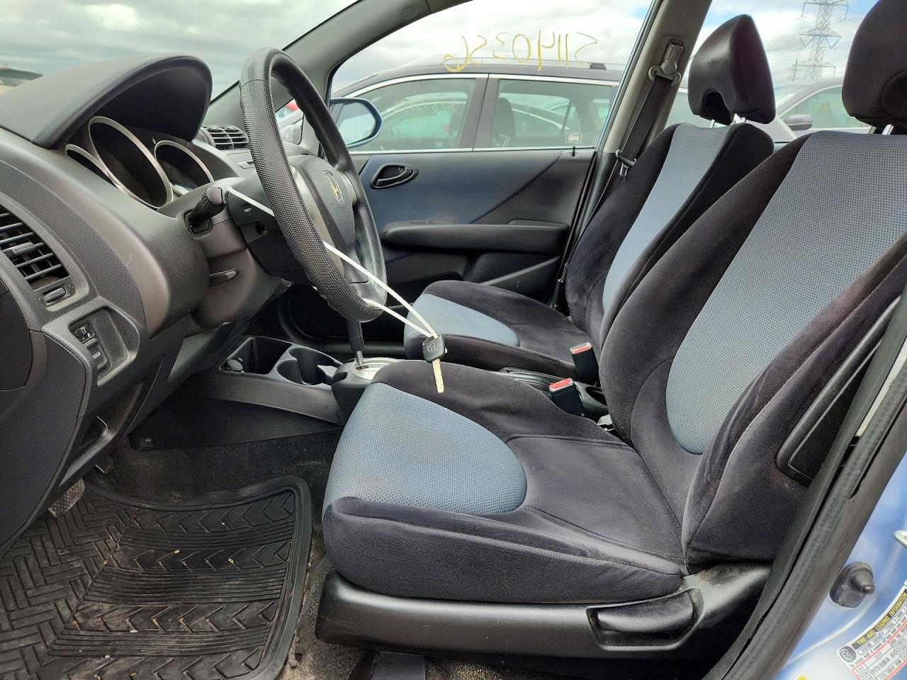 2008 HONDA FIT photo 19