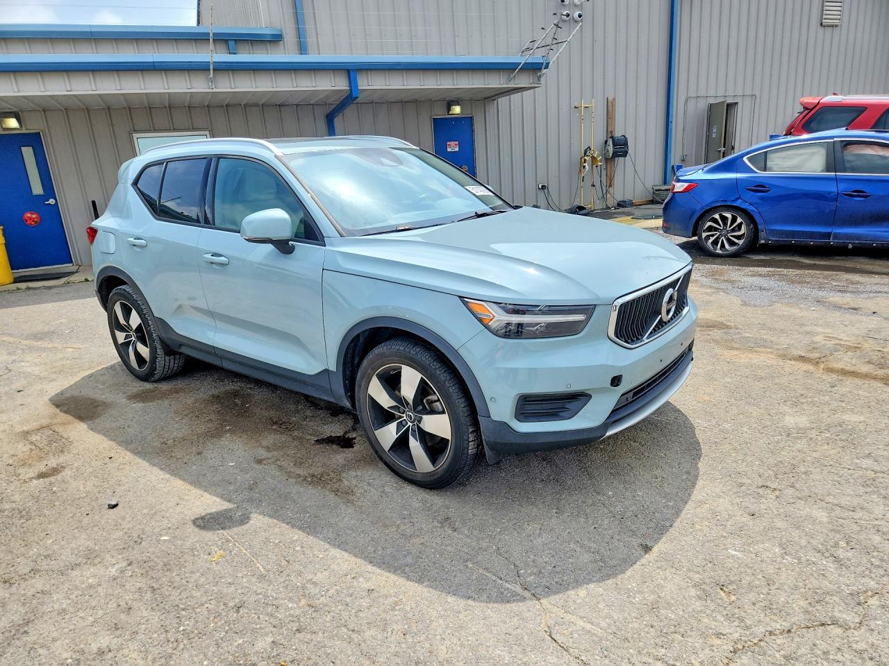 2019 VOLVO XC40 T5 MOMENTUM photo 10