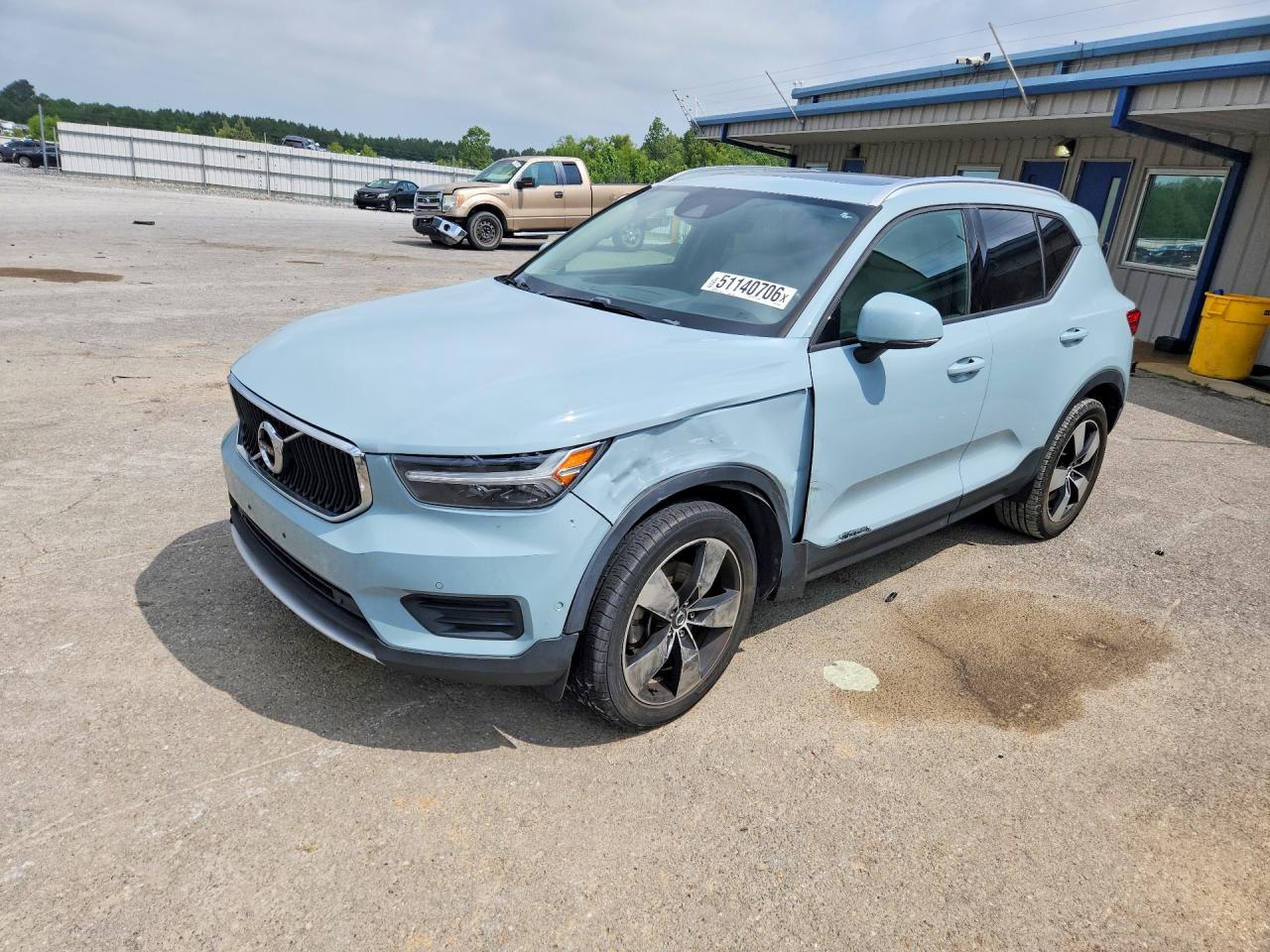2019 VOLVO XC40