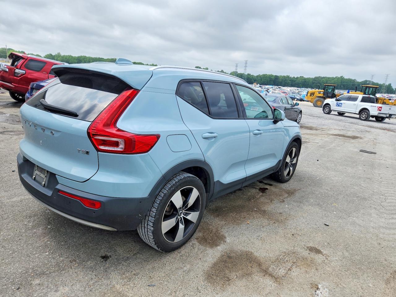 2019 VOLVO XC40 T5 MOMENTUM photo 7