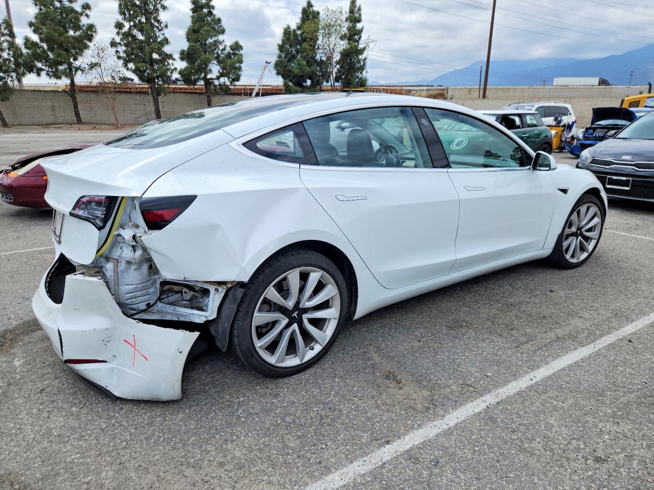 2018 TESLA MODEL 3 photo 5