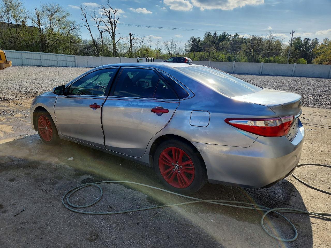 2017 TOYOTA CAMRY SE photo 2