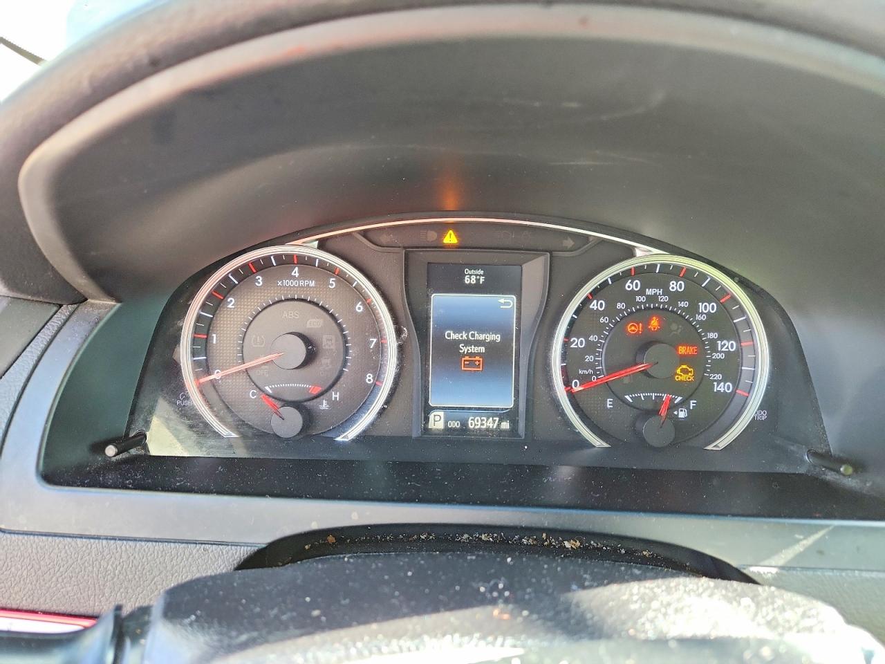 2017 TOYOTA CAMRY SE photo 9