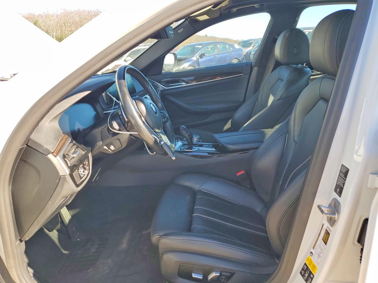 2020 BMW 530 XI photo 19