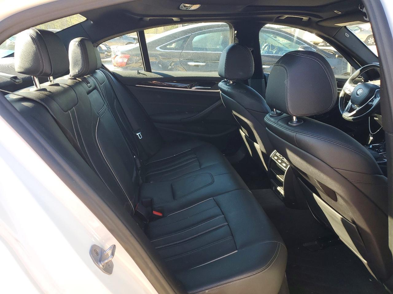 2020 BMW 530 XI photo 28