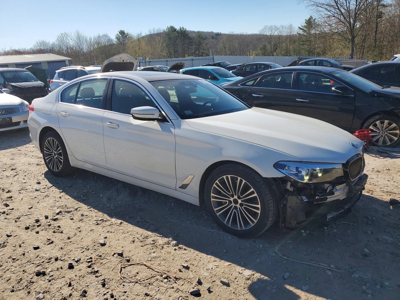 2020 BMW 530 XI photo 10