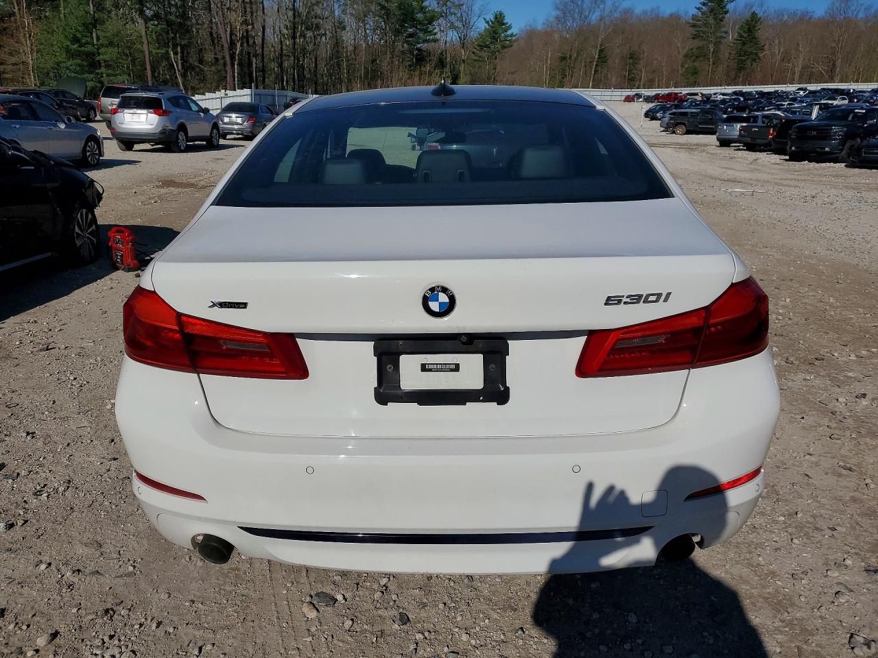 2020 BMW 530 XI photo 16