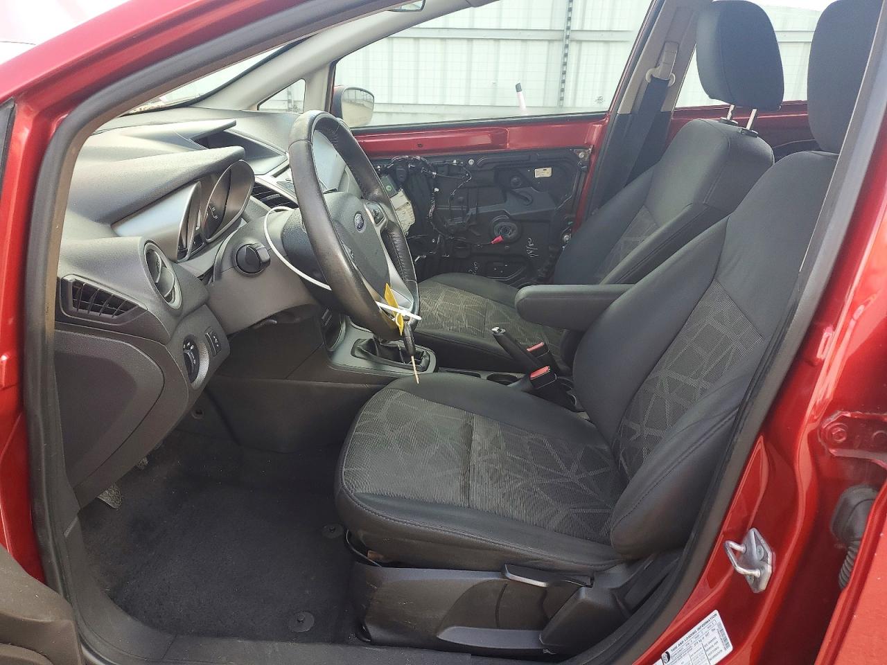 2012 FORD FIESTA SE photo 13