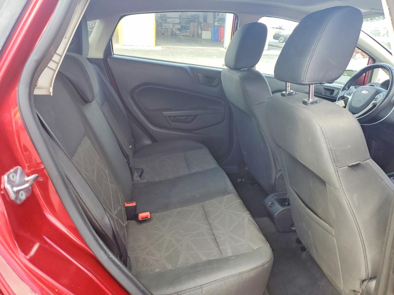 2012 FORD FIESTA SE photo 19