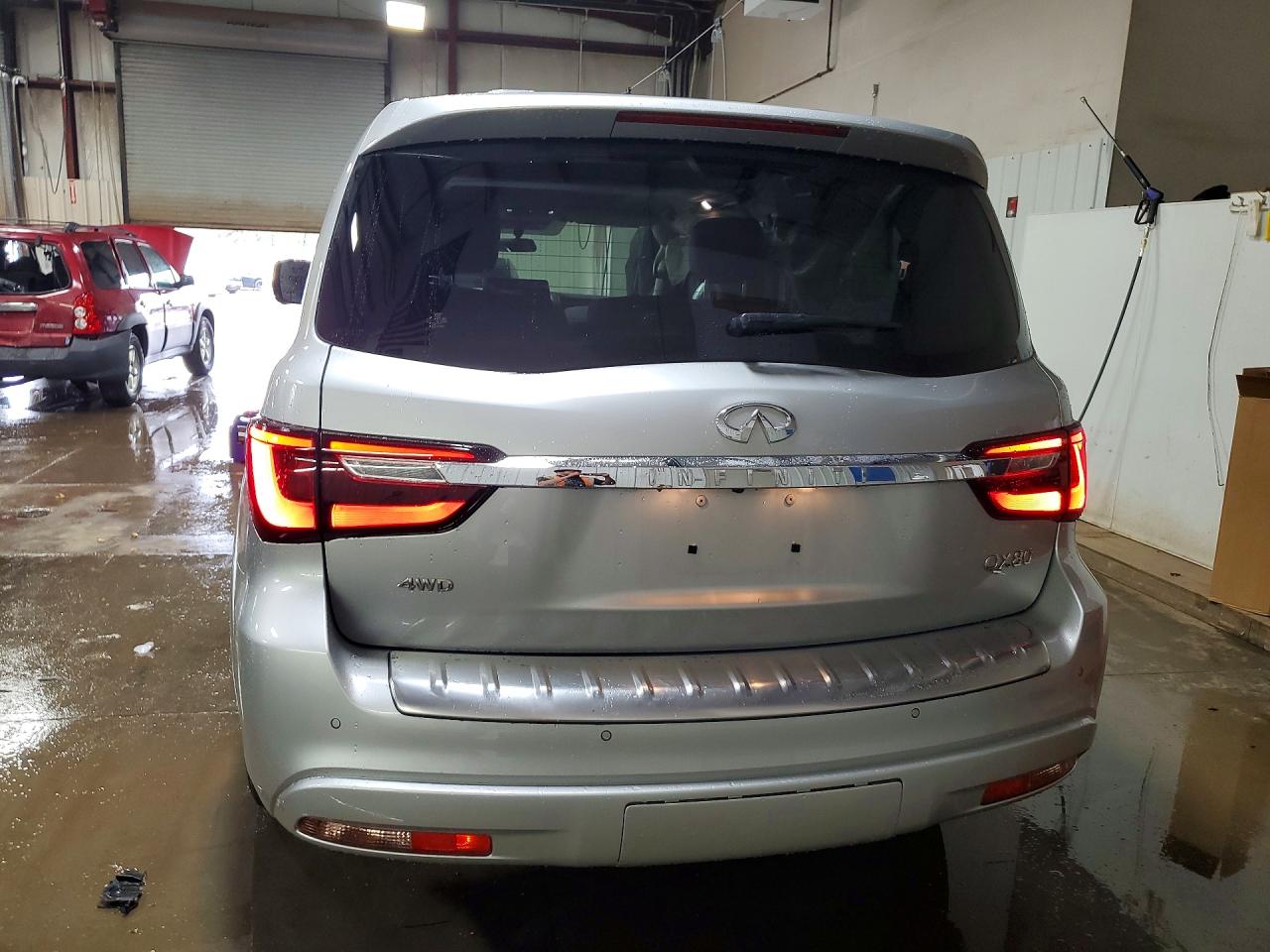 2022 INFINITI QX80 LUXE photo 16