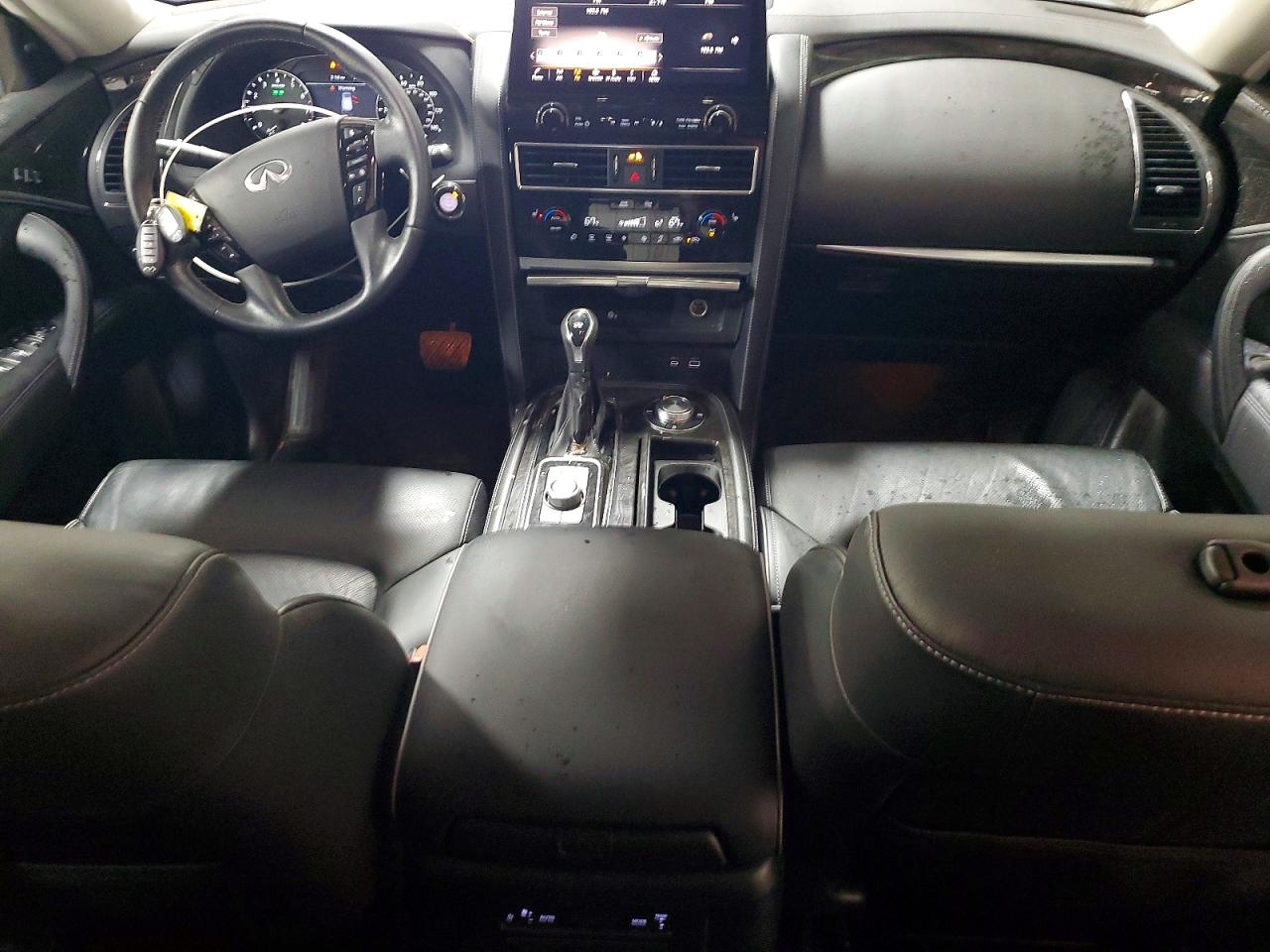 2022 INFINITI QX80 LUXE photo 22