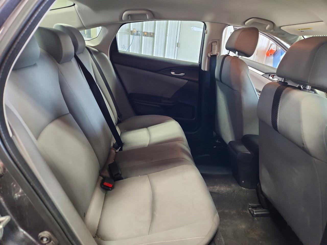 2016 HONDA CIVIC LX photo 19