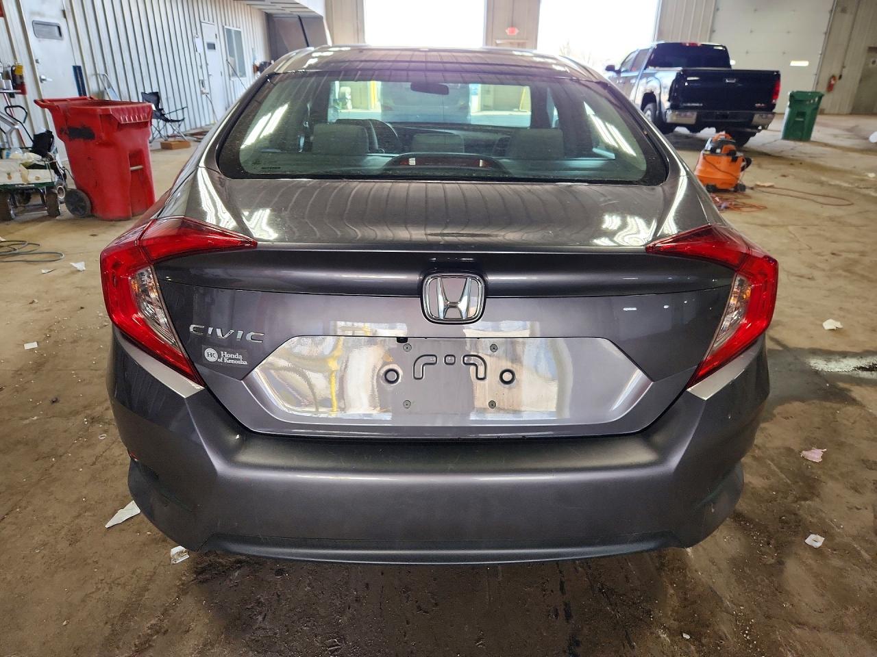 2016 HONDA CIVIC LX photo 11