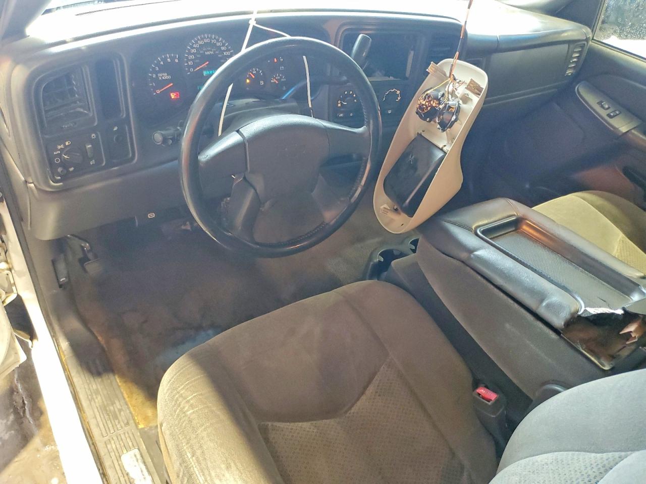 2004 CHEVROLET SILVERADO C1500 photo 22
