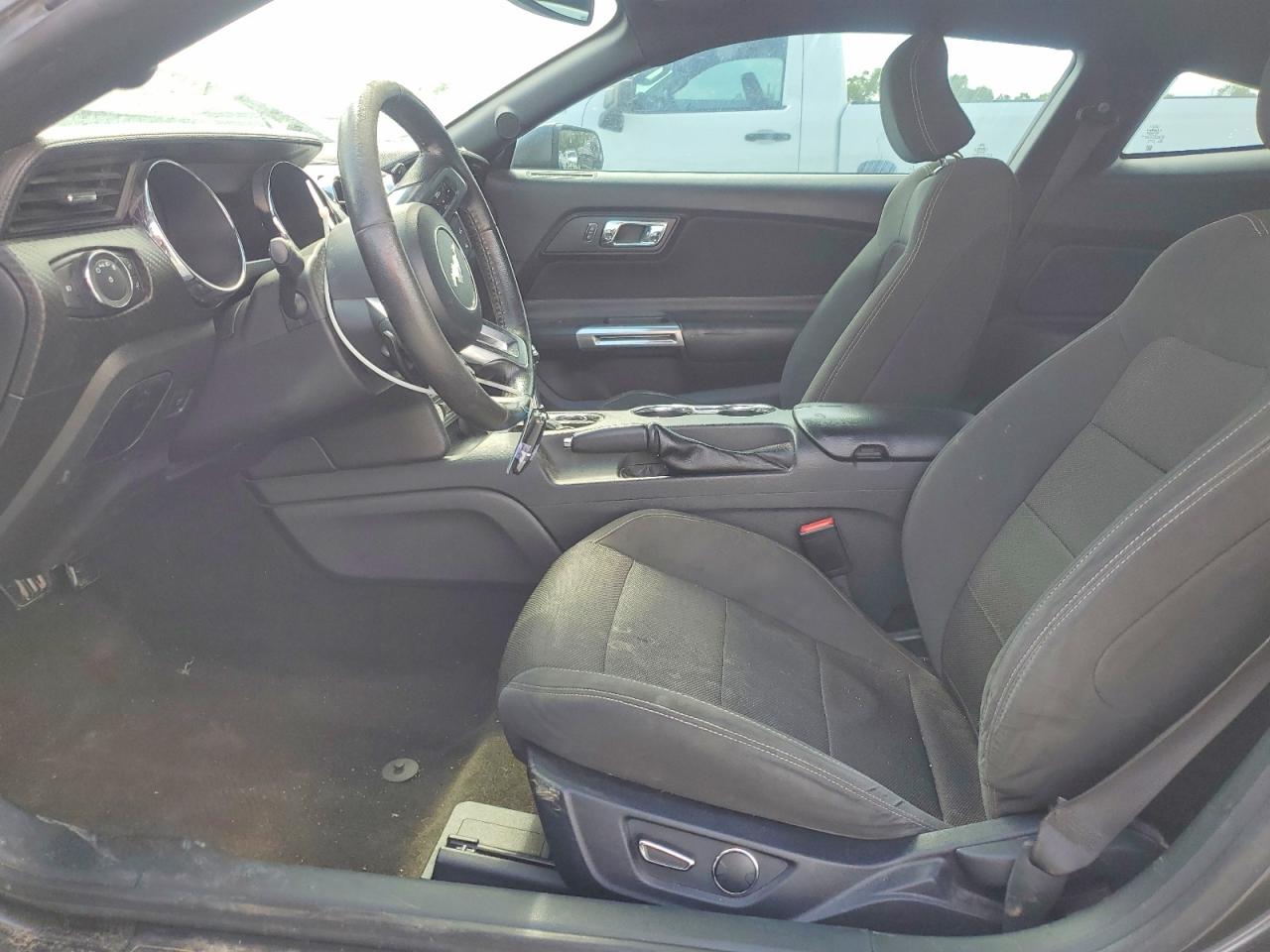 2015 FORD MUSTANG photo 7