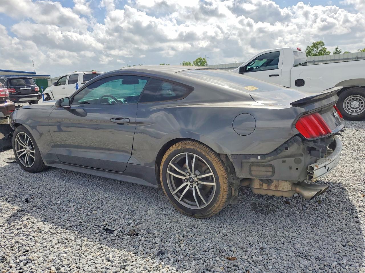 2015 FORD MUSTANG photo 2
