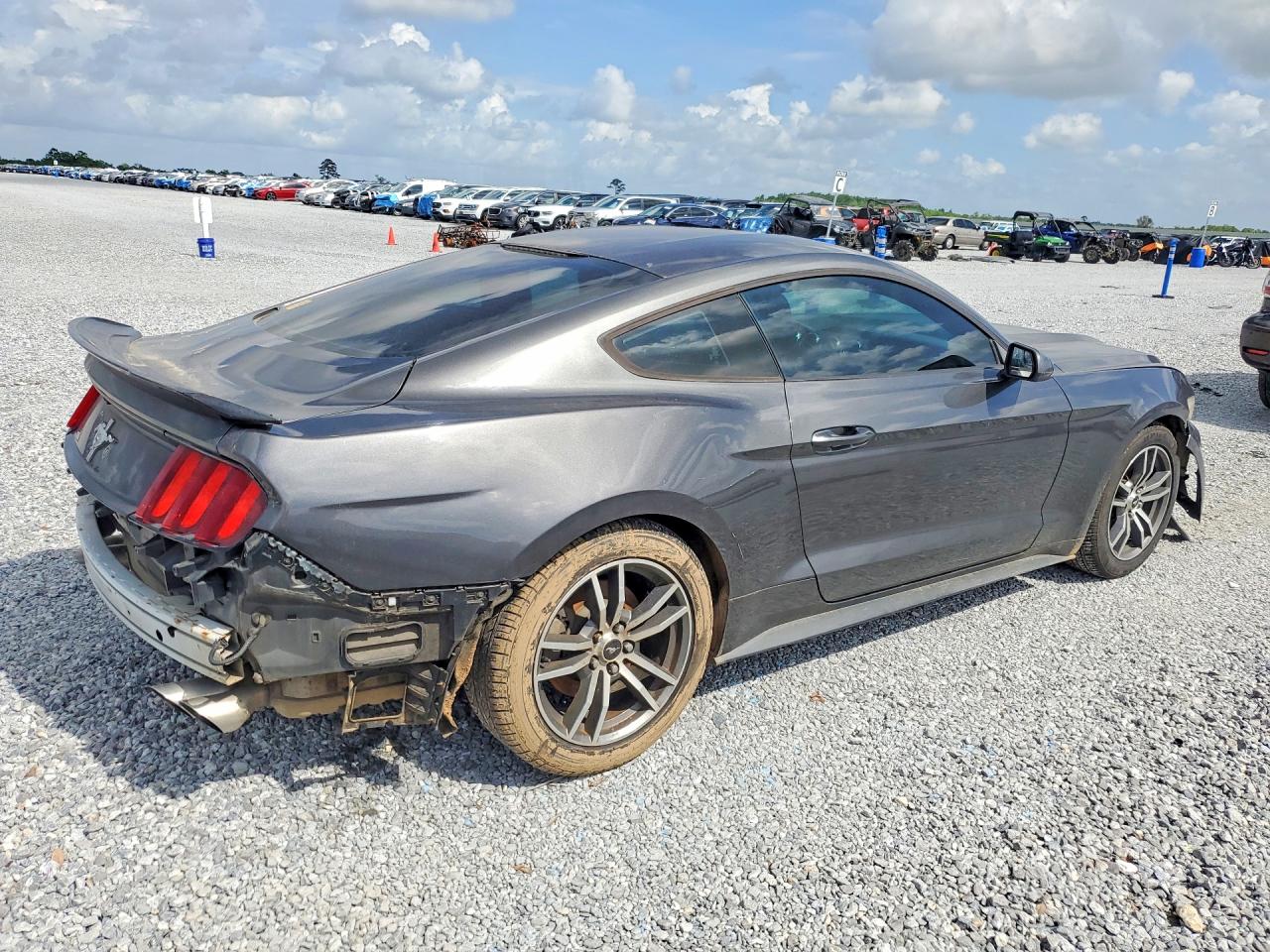 2015 FORD MUSTANG photo 3