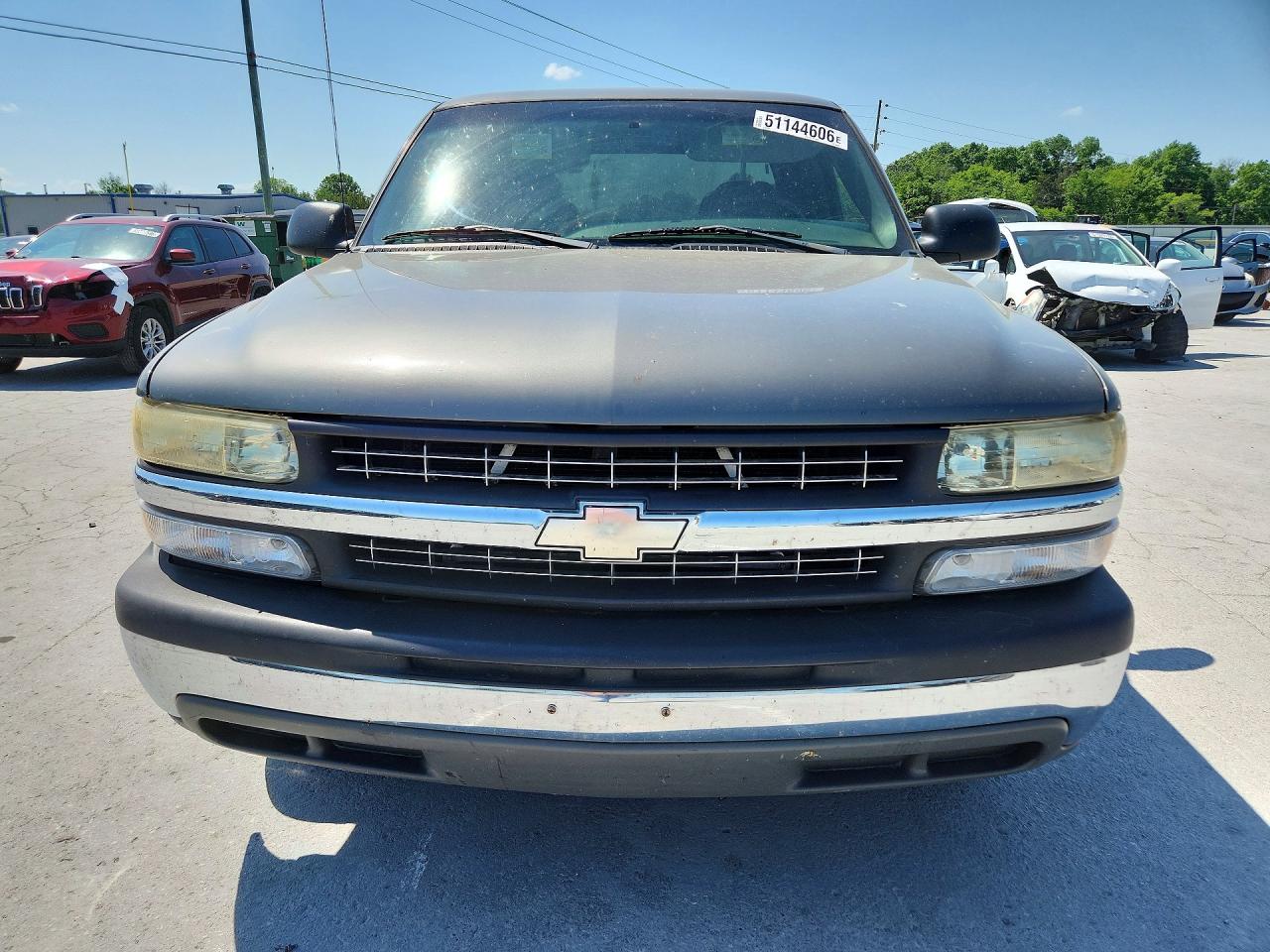 2002 CHEVROLET SILVERADO C1500 photo 9