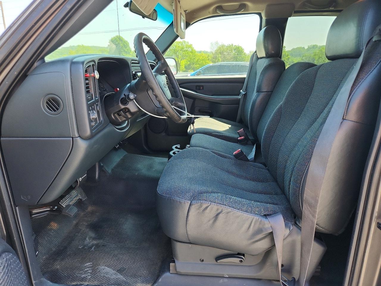 2002 CHEVROLET SILVERADO C1500 photo 13