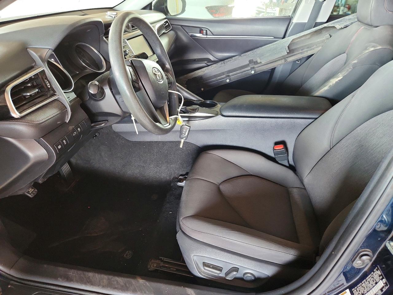 2018 TOYOTA CAMRY LE photo 7