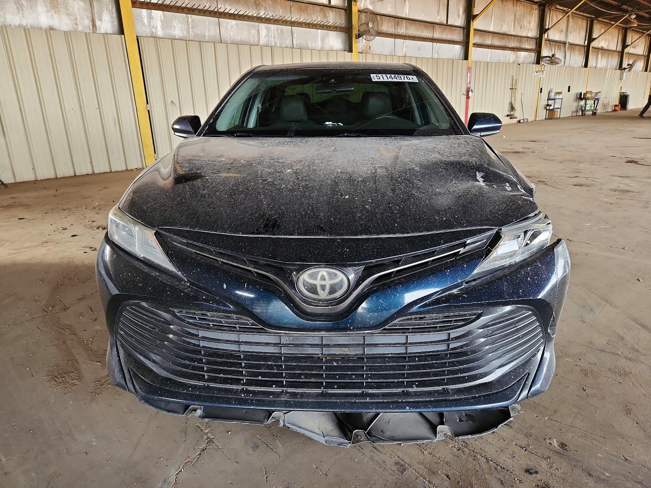 2018 TOYOTA CAMRY LE photo 5