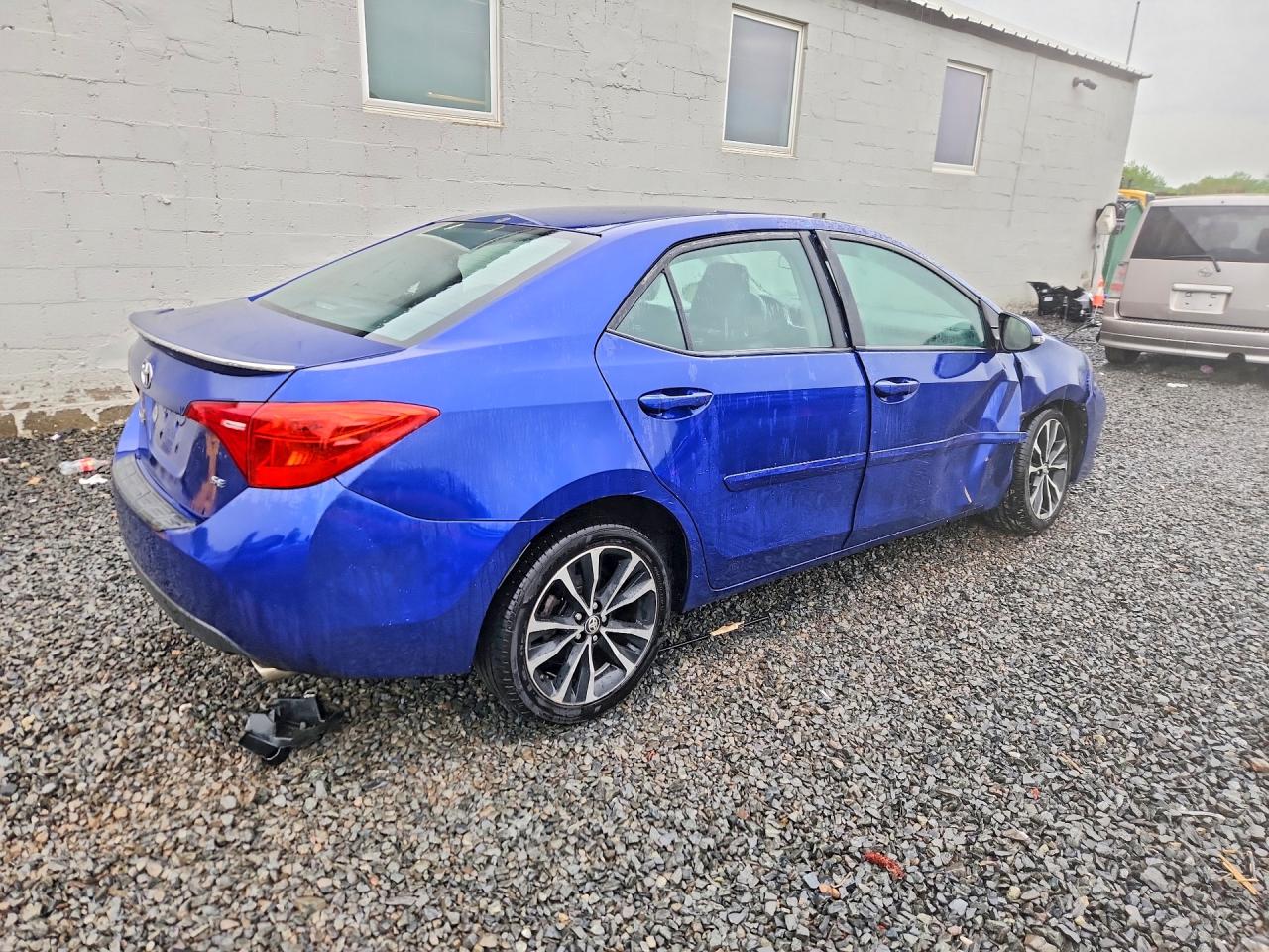 2019 TOYOTA COROLLA SE photo 7