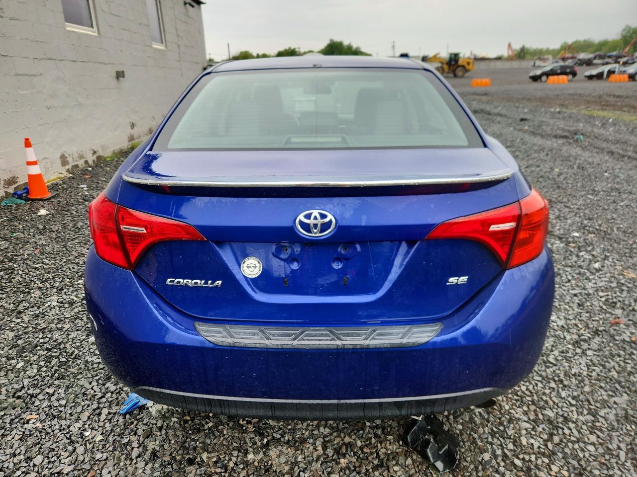2019 TOYOTA COROLLA SE photo 16