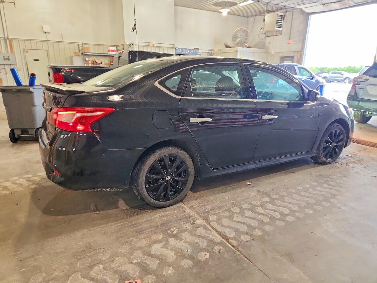 2018 NISSAN SENTRA SR photo 5