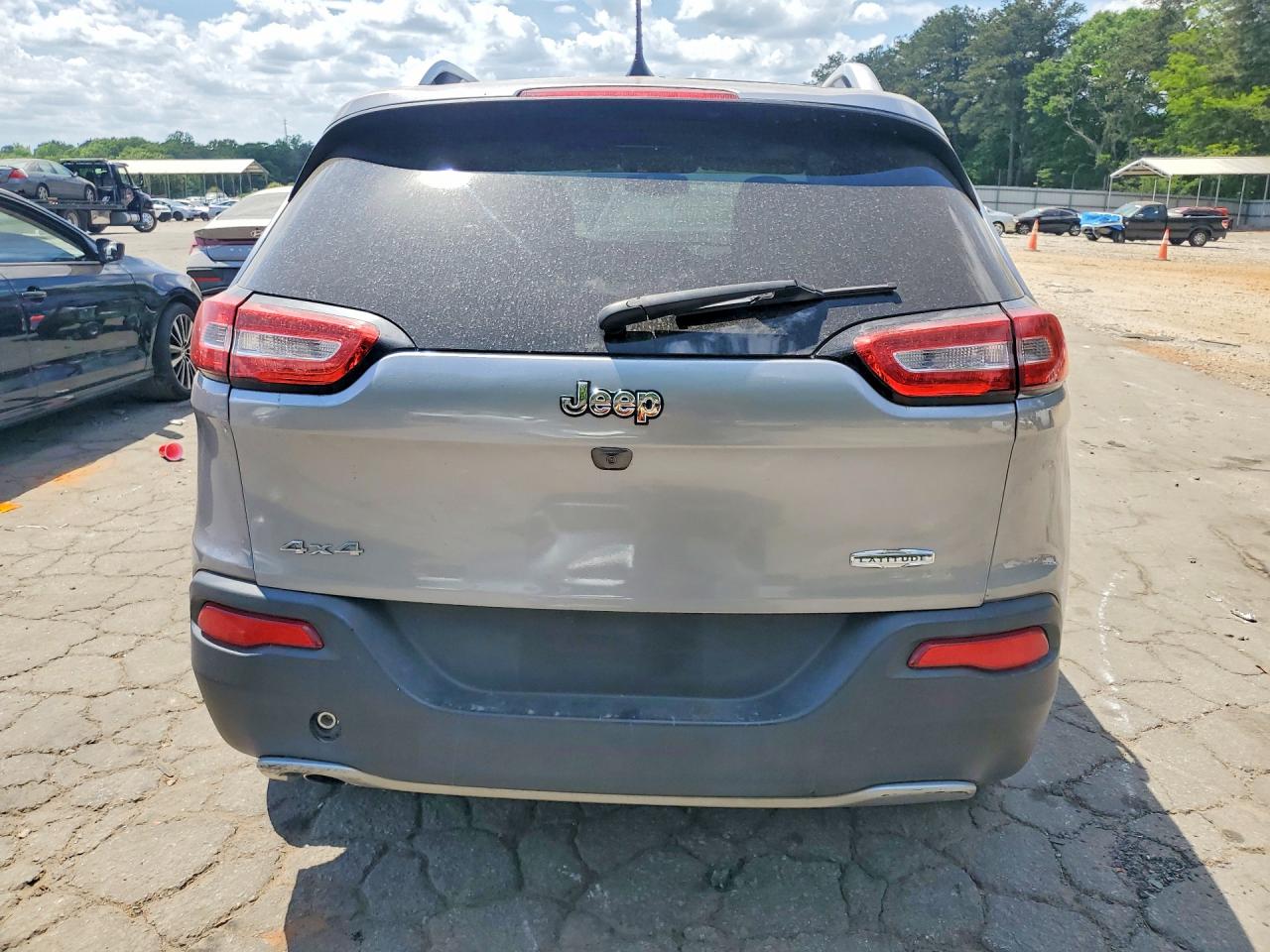 2016 JEEP CHEROKEE LIMITED photo 11