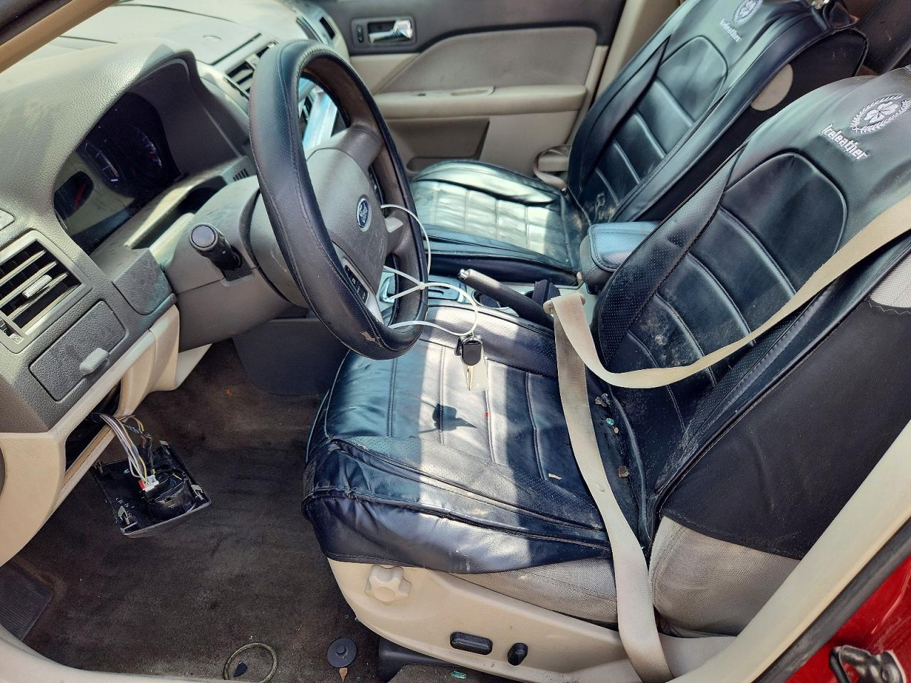 2011 FORD FUSION SE photo 13