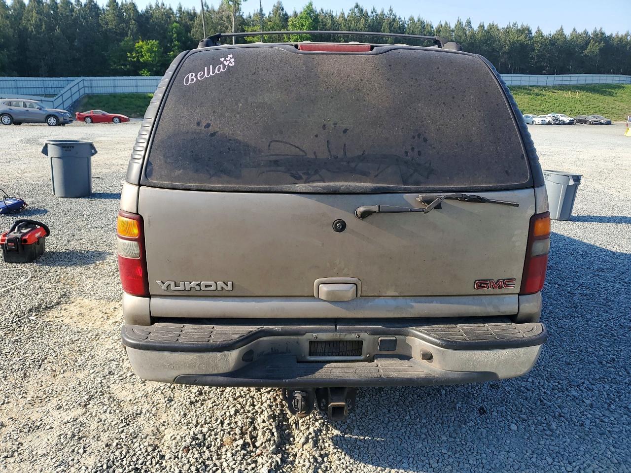 2002 GMC YUKON photo 11